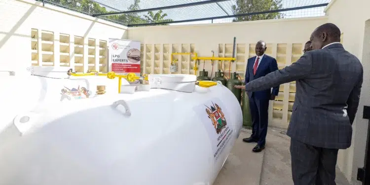 Prsident Ruto alongside CSs veiwing LPG tank at the Jamhuri High School, Nairobi.